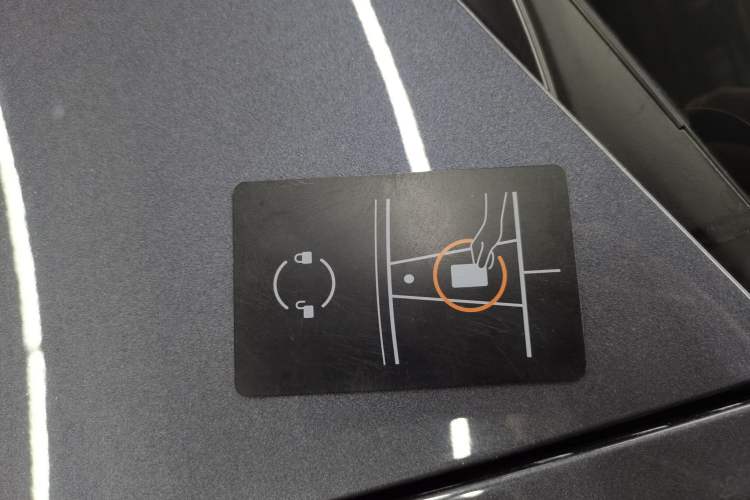 Used Tesla Model Y 2021 Long-Range All-Wheel-Drive Version
