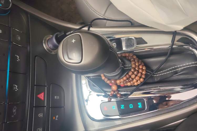 Used Chevrolet Malibu 2014 2.0L Automatic Luxury Edition Gear Lever