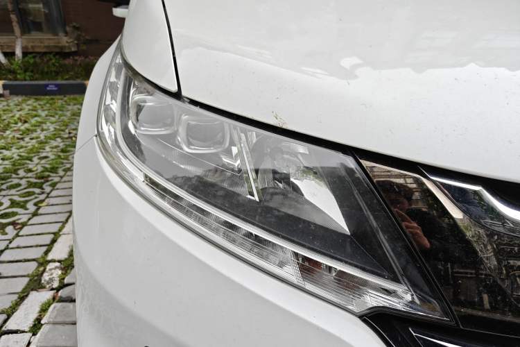 Used Honda Odyssey 2018 2.4L Smart Edition Right Front Headlight