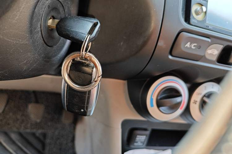 Used Everus S1 2012 1.3L Manual Comfort Edition
