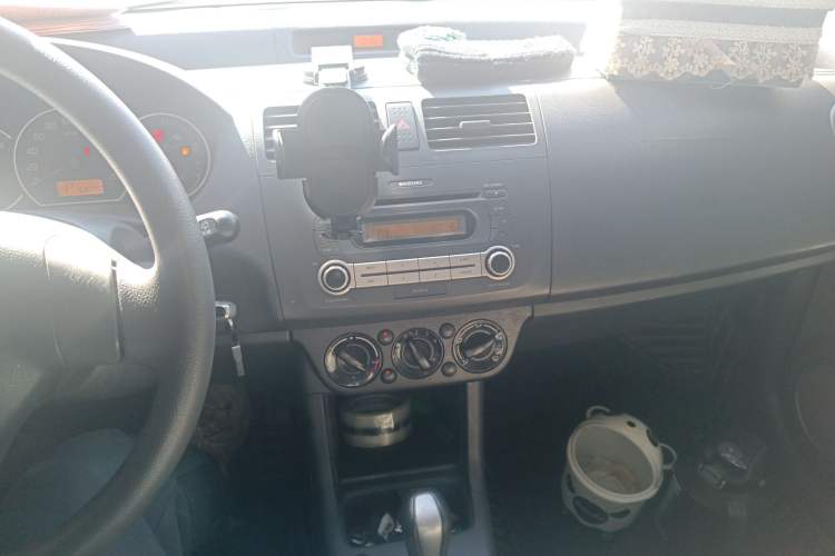 Used Suzuki Swift 2013 1.5L Automatic Standard Edition
