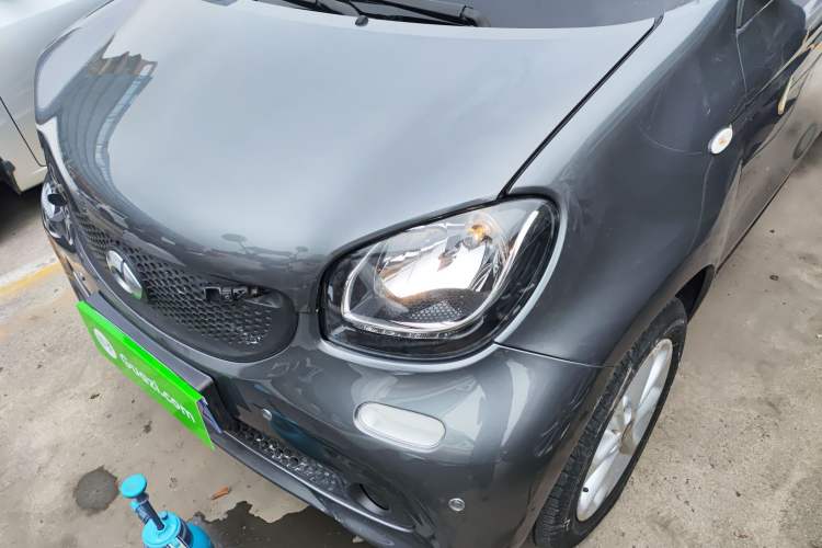 Used smart forfour 2016 1.0L 52 kW Dynamic Edition
