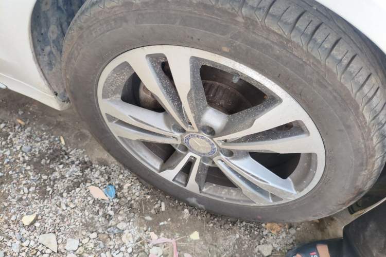 Used Mercedes-Benz C-Class 2016 C 200 L Sport Edition Right Front Wheel Hub