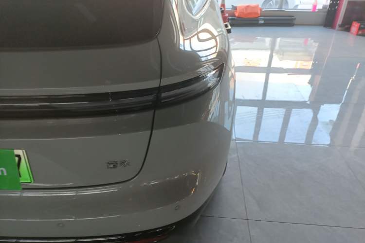 Used Nio ET5T 2025 75 kWh Touring Exterior 6