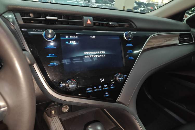 Used Toyota Camry 2019 Dual-Engine 2.5 HG Luxury Edition China V Standard Audio And AC Panel