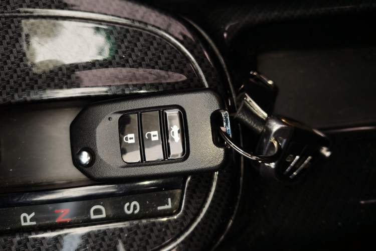 Used Honda Fit 2016 1.5L LXS CVT Comfort Sunroof Version