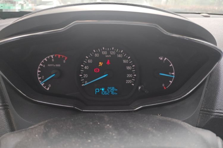 Used Ford Escort 2015 1.5L Automatic Fashion Model Instrument Cluster