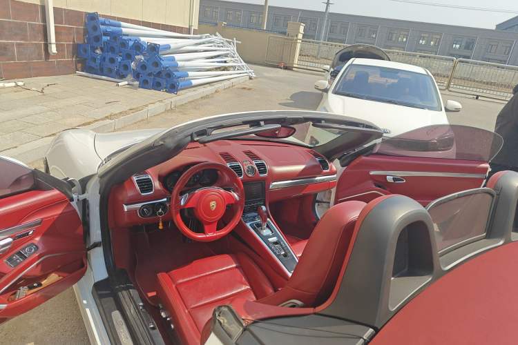 Used Porsche Boxster 2013 Boxster 2.7L
