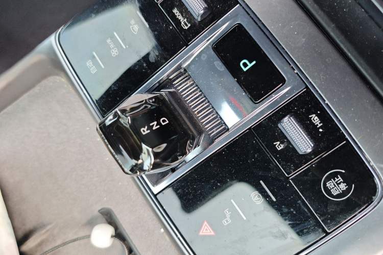 Used BYD Seal 07 DM-i 2025 DM-i 1.5L 125km Prestige Model Gear Lever