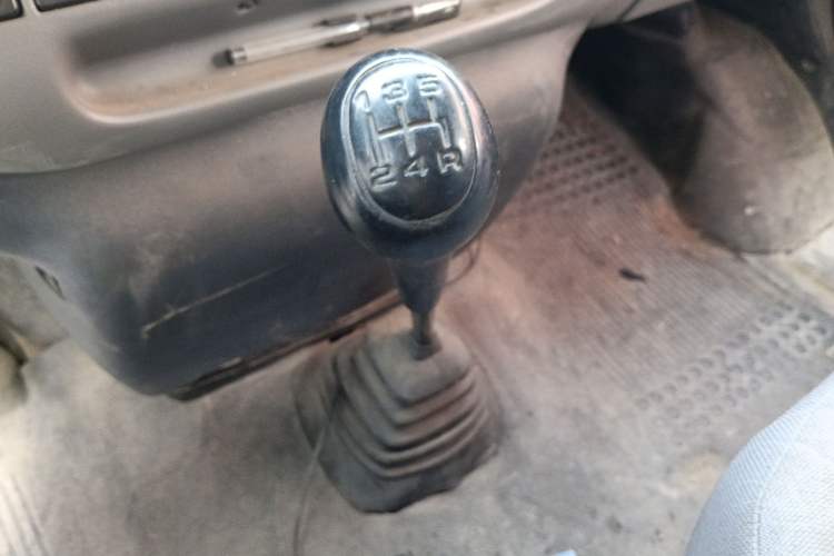 Used Ford Classic Transit 2013 2.8T Diesel Logistics Model with Short Wheelbase and Mid-Roof JX493ZLQ4