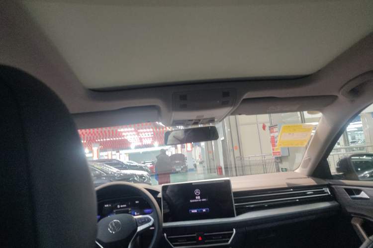 Used Volkswagen Sagitar 2026 Model 30 Million Units Selected 300TSI DSG Surpassing Edition
