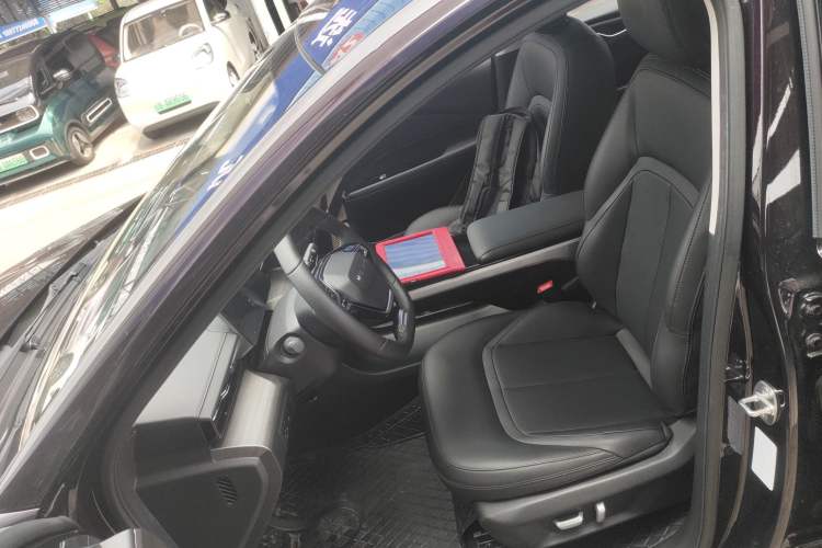 Used Wuling Xingguang 2024 Co-Creation Edition 150 Advanced Model Left Front Seat