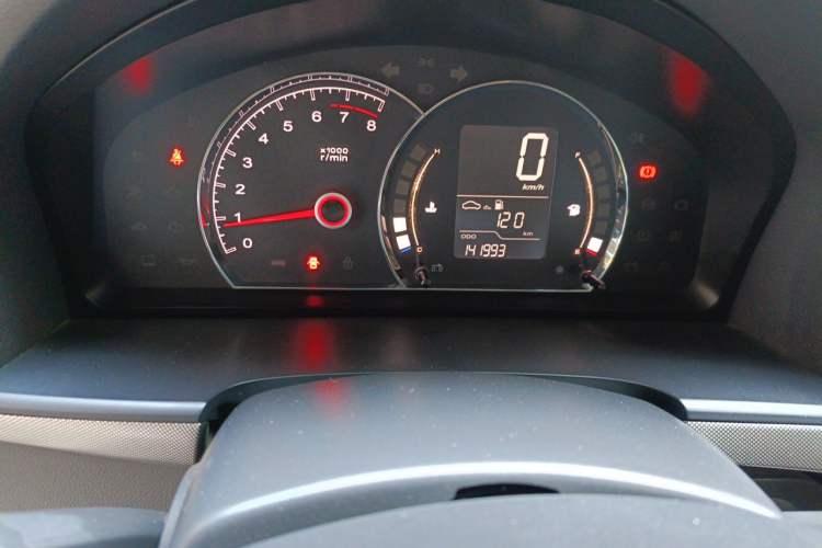 Used Roewe 350 2013 350C 1.5L Manual Swift Edition
