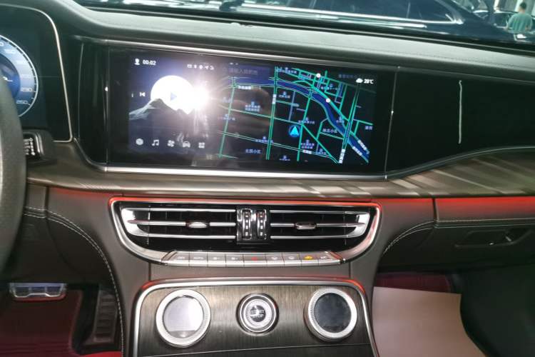 Used Hongqi H9 2022 2.0T Smart Connect Flagship Edition Audio And AC Panel