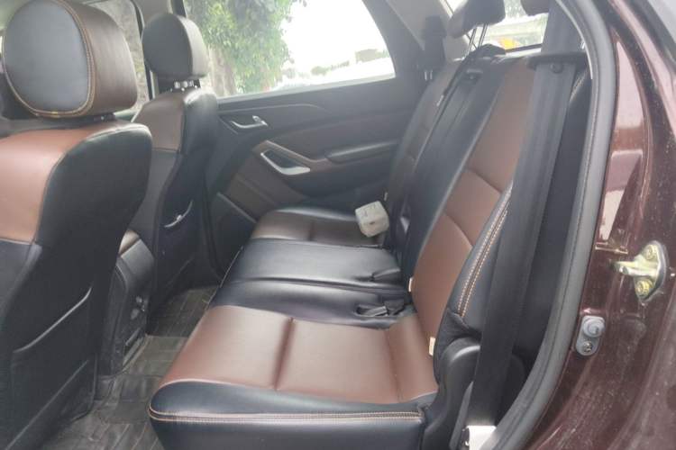 Used JMC Yusheng S350 2016 2.0T Automatic Two-Wheel Drive Gasoline Luxury Version with Sunroof 5 Seats Left Rear Seat