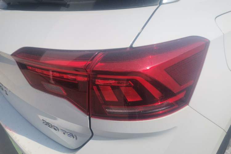 Used Volkswagen T-ROC 2020 280TSI DSG Two-Wheel-Drive Elite Version