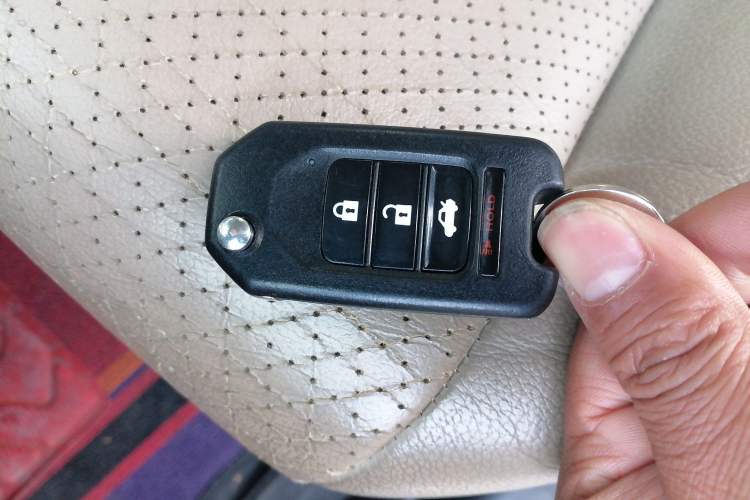 Used Honda Accord 2014 2.0L EXN Luxury Navigation Edition Vehicle Key