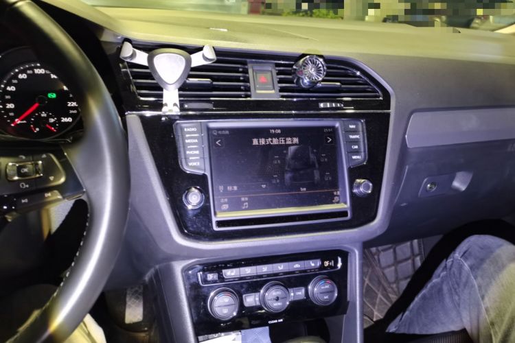 Used Volkswagen Tiguan L 2018 330TSI Automatic Two-Wheel Drive Flagship Edition