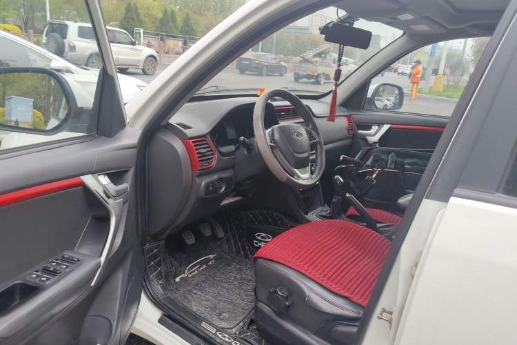 Used Chery Tiggo 3 2016 1.6L Manual ZhiShang Edition Driver Seat