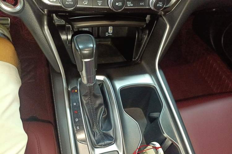 Used Honda Accord 2022 260TURBO Phantom Night · Prestige Edition Gear Lever