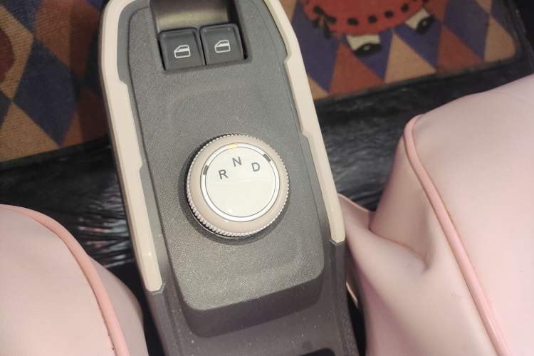 Used Chery QQ Ice Cream 2024 Edition Youth Version 205km Sundae
