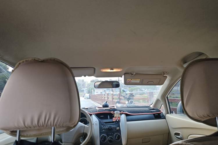 Used Venucia D50 2014 1.6L Manual Splendid Edition