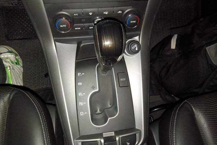 Used Chevrolet Captiva 2014 2.4L 4x4 Flagship Edition 7 Seats
