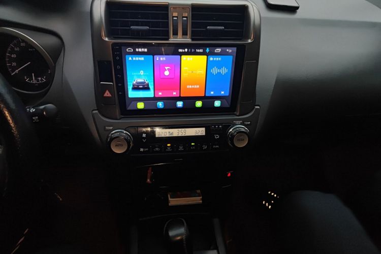 Used Toyota Prado 2010 2.7L Automatic Deluxe Edition Audio And AC Panel