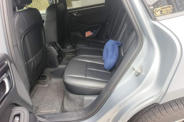 Used Porsche Macan 2024 Macan 2.0T Left Rear Seat