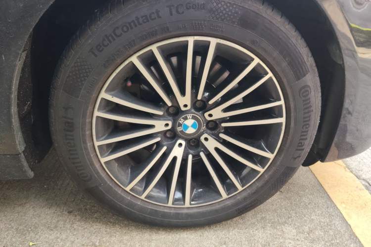 Used BMW 5 Series 2013 525Li Leading Model