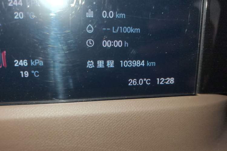 Used GAC Trumpchi E8 2024 Honor Series 2.0L Honor Edition Odometer Close Up