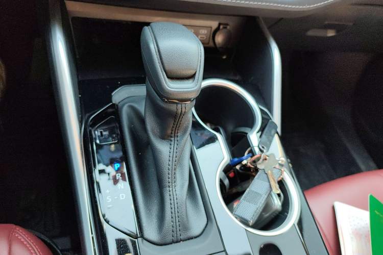 Used Toyota Highlander 2024 2.5L Smart e-Power Dual-Motor All-Wheel-Drive Elite Version – 7 Seats