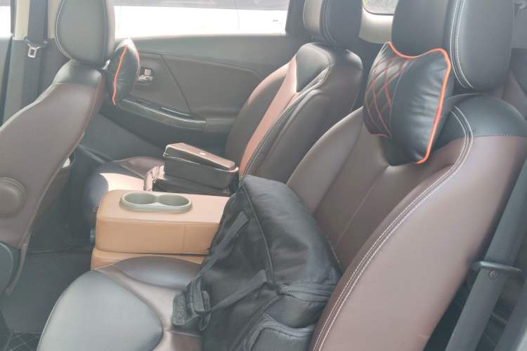 Used Venucia M50V 2017 1.6L XL CVT Luxury Edition
