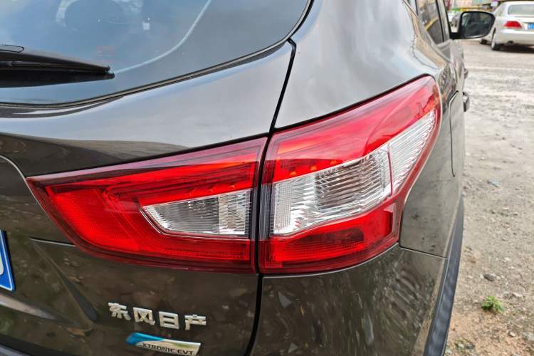 Used Nissan Qashqai 2017 2.0L CVT Smart Enjoyment Version China VI Standard Exterior 3