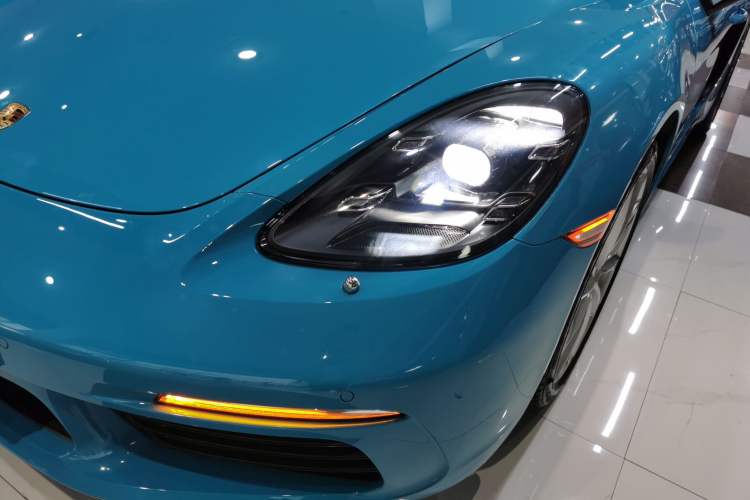 Used Porsche 718 2016 Cayman 2.0T
