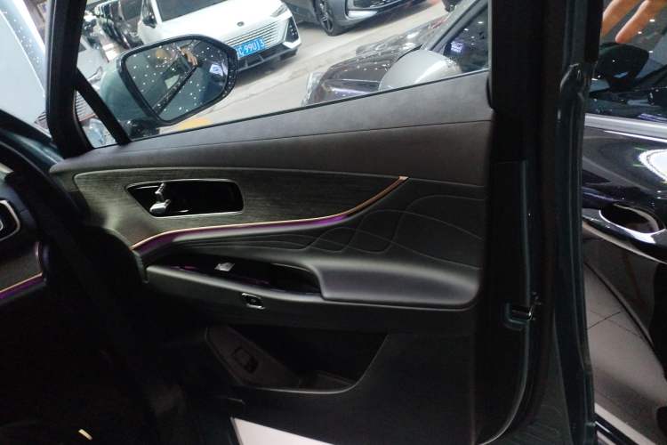 Used Chery Tiggo 9 2023 2.0T Dual-Clutch Two-Wheel Drive Prestige Version 5 Seats