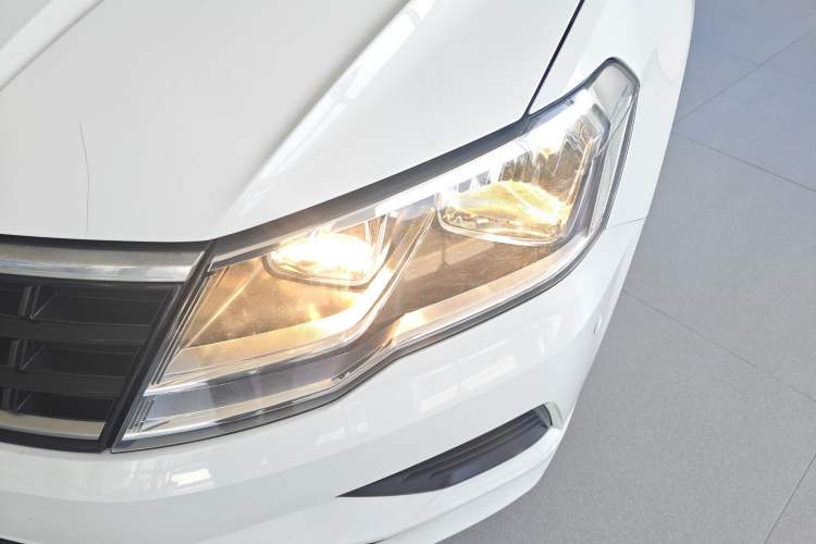 Used Volkswagen Jetta 2017 1.4L Manual Fashion Edition
