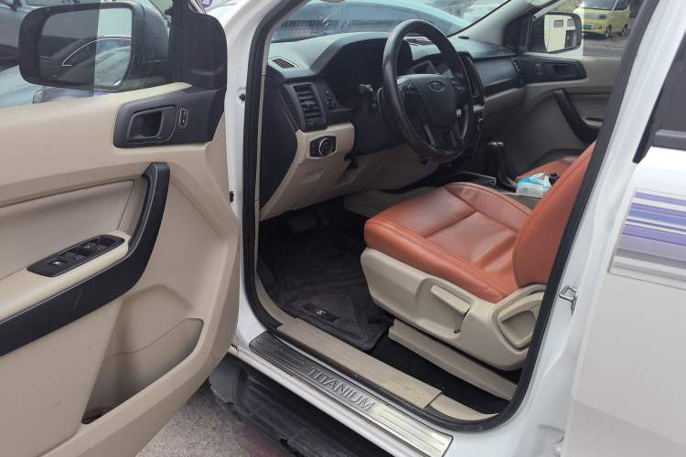 Used Ford Everest 2017 2.0T Gasoline Automatic 4x4 Elite Edition 5 Seats Driver Seat