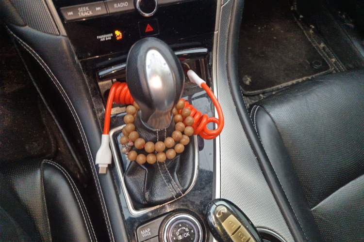 Used Infiniti Q50L 2015 2.0T Enjoyment Edition Gear Lever