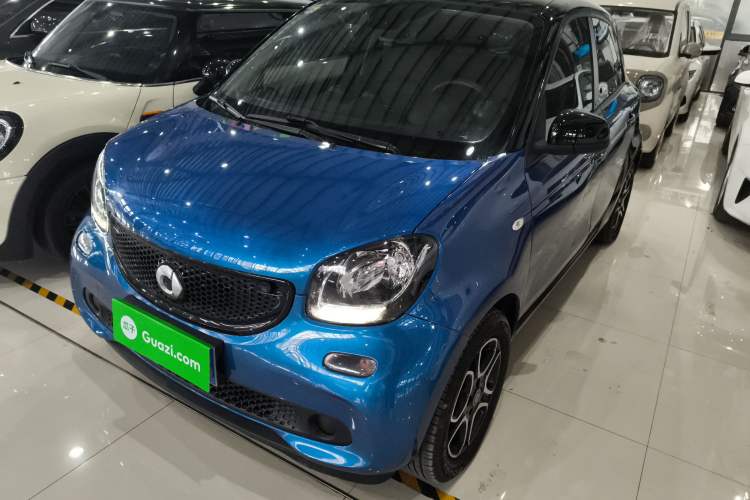 Used smart forfour 2016 0.9T 66 kW Pioneer Edition