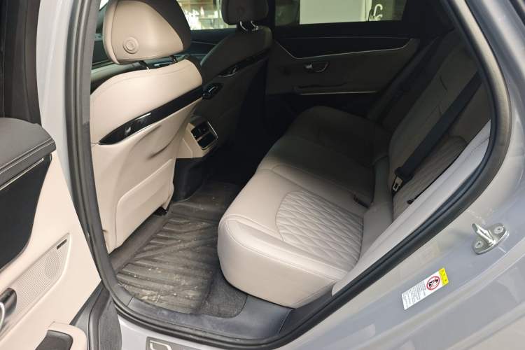 Used BYD Han 2025 DM-i Intelligent Driving Edition 125KM Prestige Model Left Rear Seat