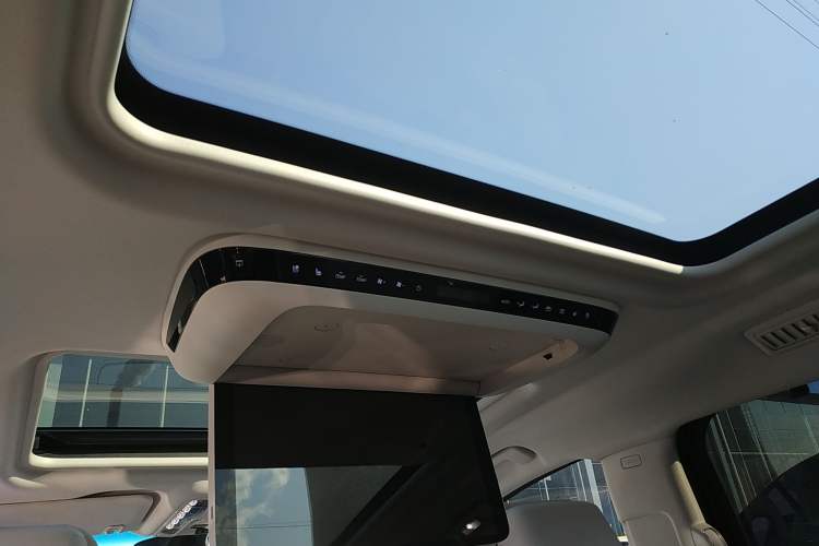 Used Buick GL8 New Energy 2024 Lu Zun Deluxe Edition 7-Seater
