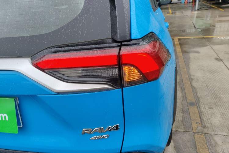 Used Toyota RAV4 2020 2.0L CVT Four-Wheel Drive Prestige Edition