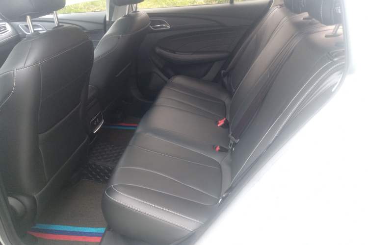 Used Roewe i5 2020 1.5L Automatic 4G Connect Luxury Flagship Edition