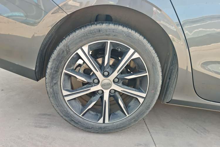 Used Geely Auto Emgrand 2022 4th Generation 1.5L CVT Luxury Model Right Rear Wheel Hub