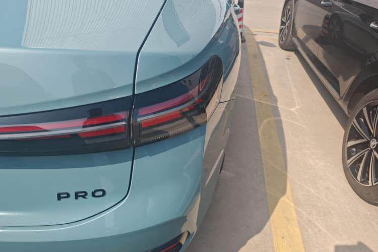 Used Volkswagen Passat 2025 Pro 380TSI Starry Dragon Luxury Edition
