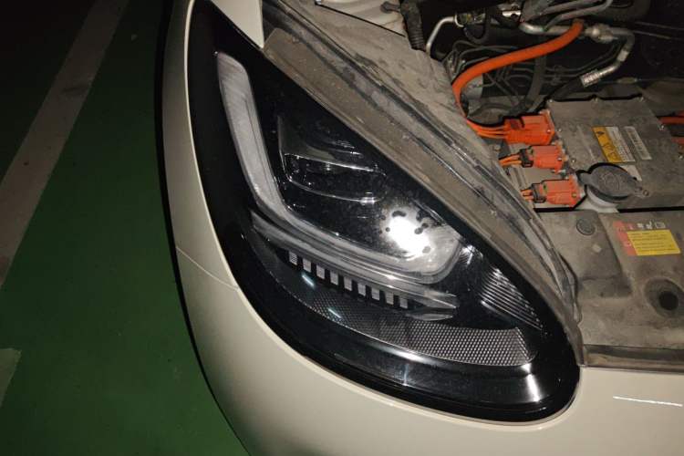 Used Wuling Bingo 2023 333 km Lingxi Connected Version Right Front Headlight