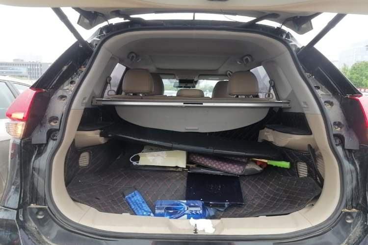 Used Nissan X-Trail 2017 2.5L CVT Luxury Edition 4WD
