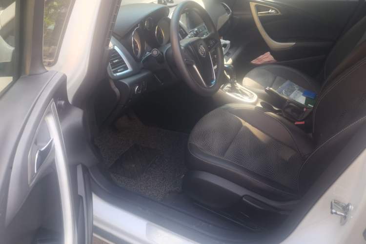 Used Buick GT 2014 XT 1.6L Automatic Fashion Edition
