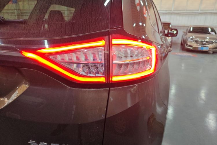 Used Ford Edge 2017 EcoBoost 245 Two-Drive Platinum Edition 5 Seats